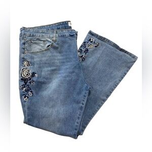 Floral Embroidered Flare Jeans Women’s 4XL VIP Honey Light Blue Denim Wide Leg